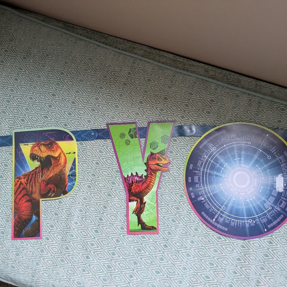 Jurassic World Large Party Bundle